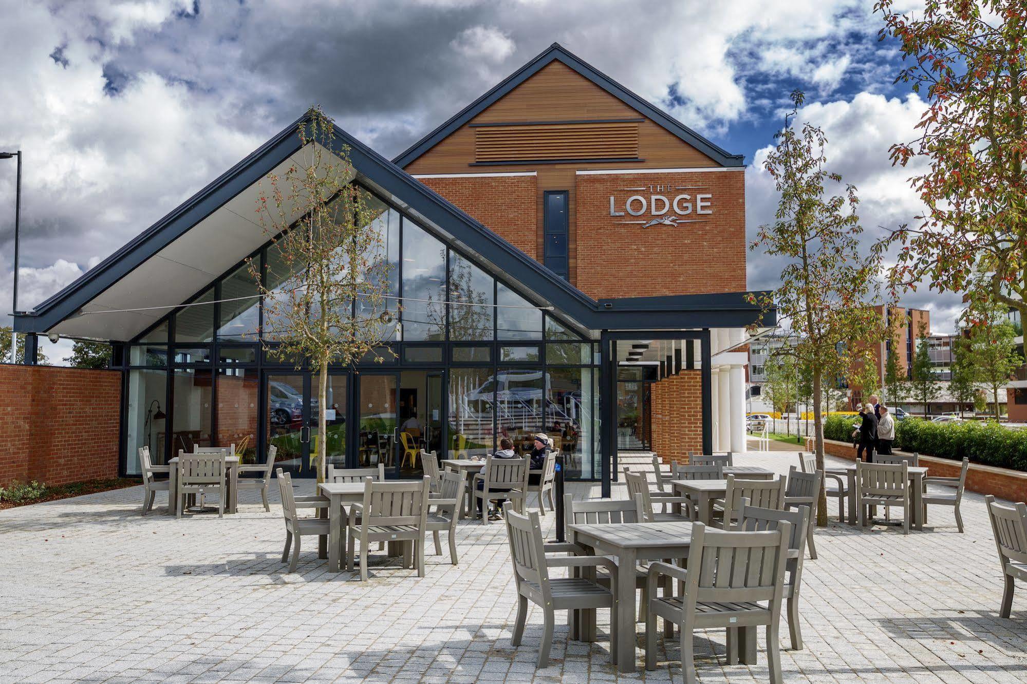 The Lodge Hotel Newbury  Exteriér fotografie