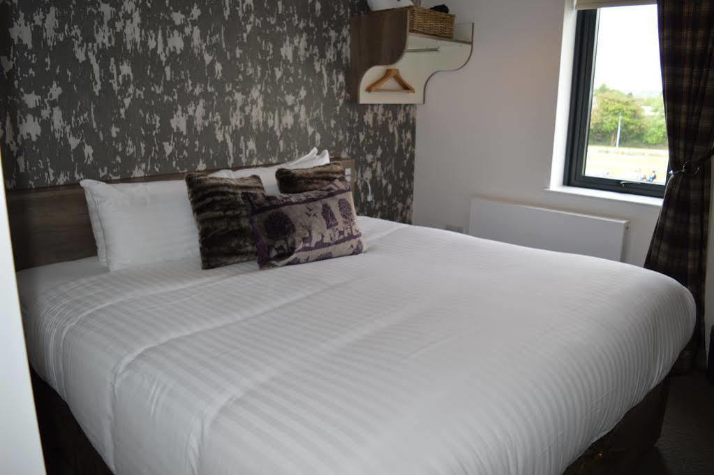 The Lodge Hotel Newbury  Exteriér fotografie