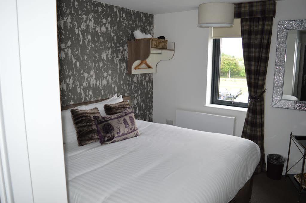 The Lodge Hotel Newbury  Exteriér fotografie